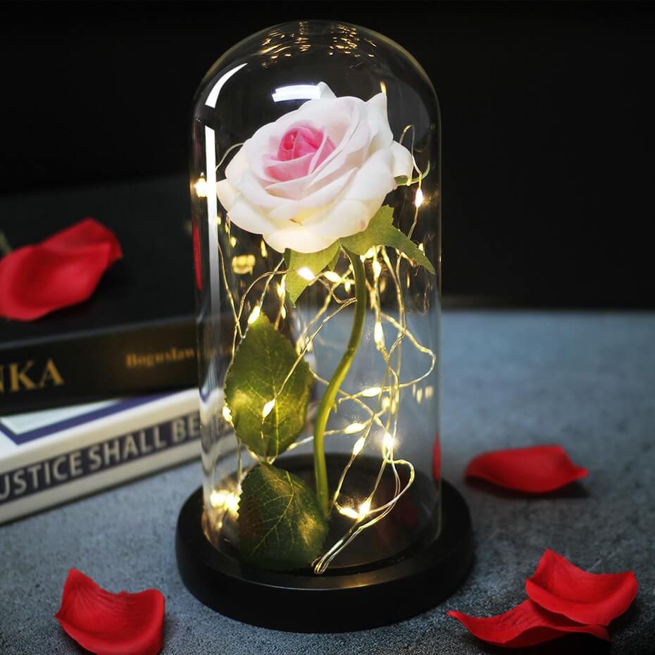 rose éternelle avec tige